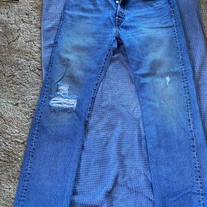Distressed Levis Blue Denim Jeans